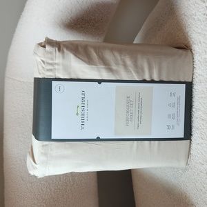 Threshold, performance fabric, King size sheet set